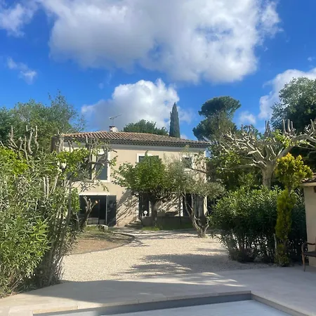 Villa Contemporaine Et Minimaliste Les Angles (Gard)